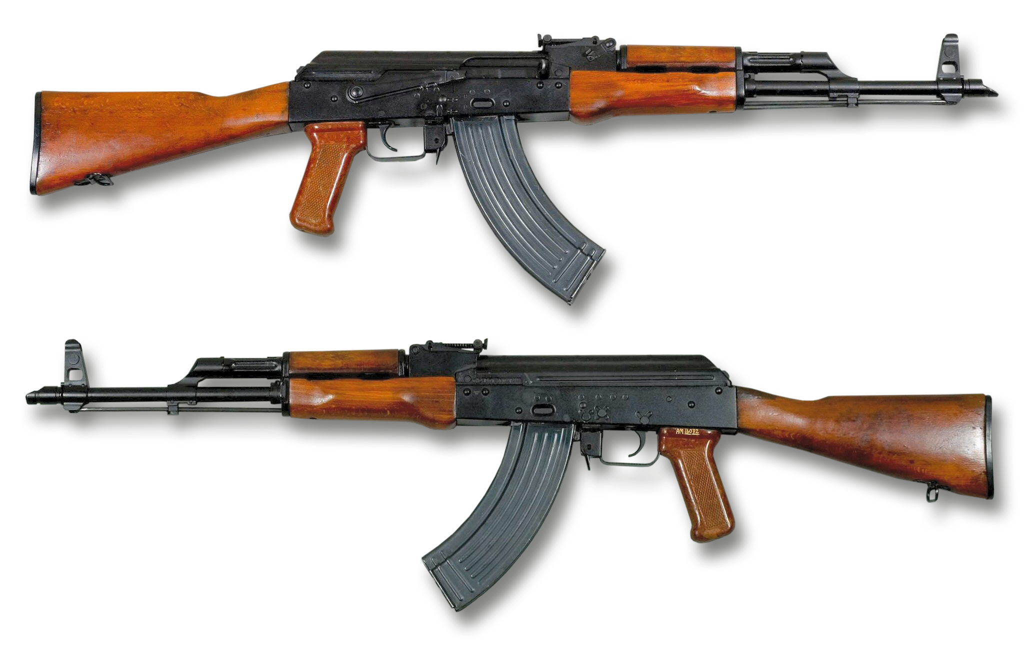 AKM automatkarbin Ryssland - 7,62x39mm - Armémuseum bothsides noBG.png